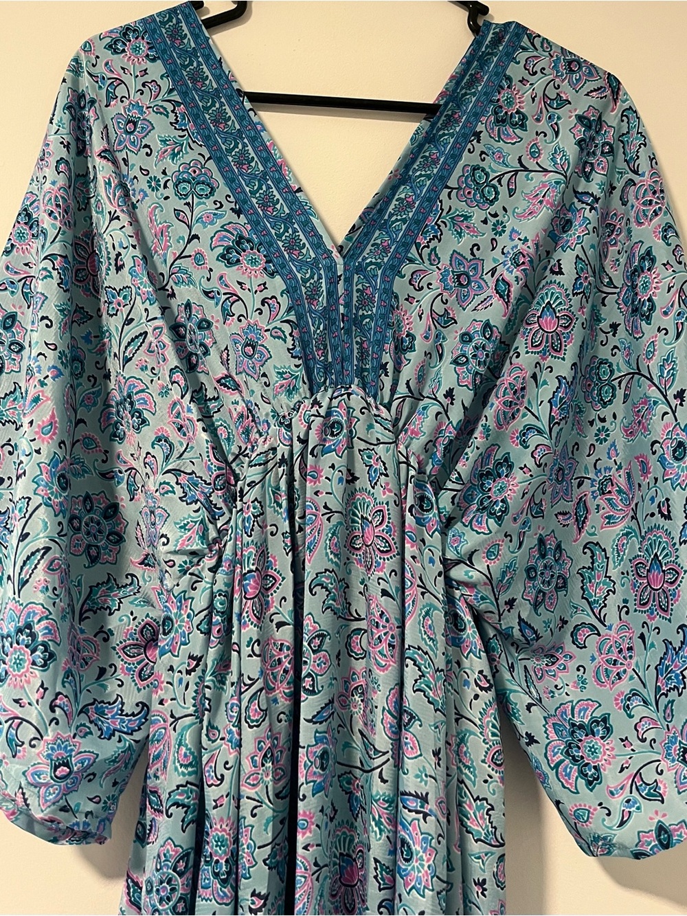 CYN By Cynthia Mehra Paisley V‑Neck flowy lightweight Maxi Dress  *Vintage
